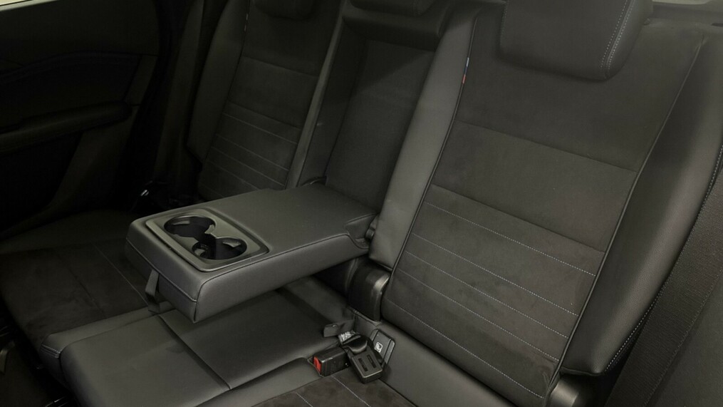 BMW Serii 2, 218