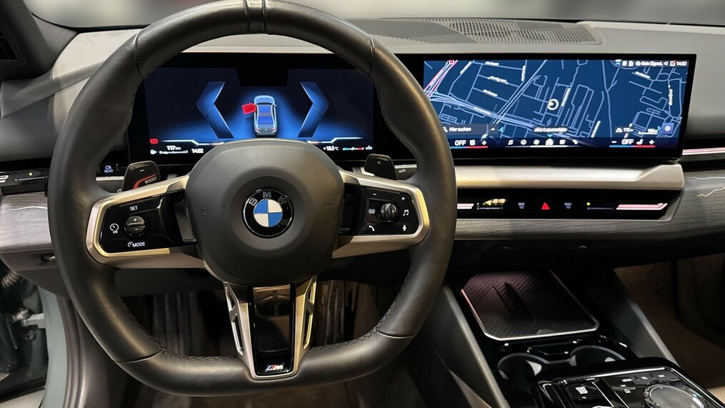 BMW Serii 5, 520