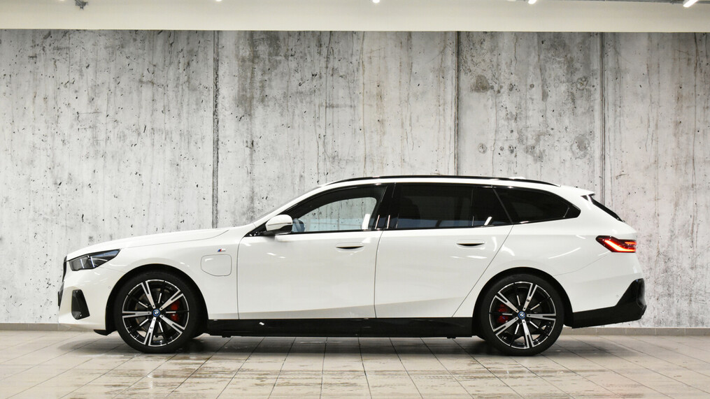 BMW Serii 5, 530