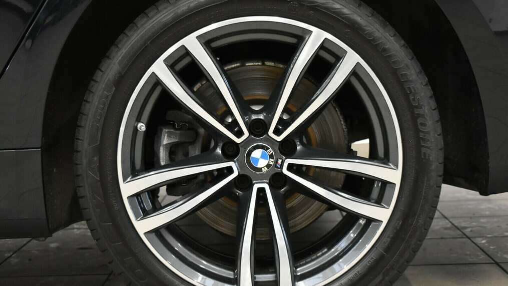 BMW Seria 7, 730