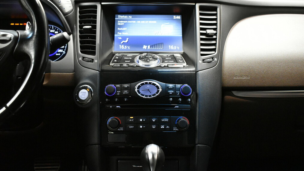 Infiniti QX70