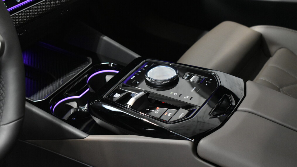 BMW Serii 5, 520