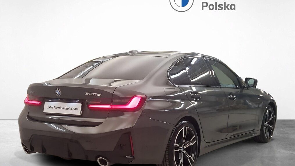 BMW Serii 3, 320