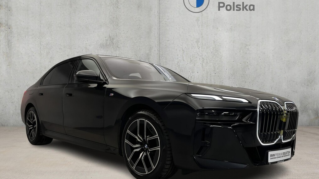 BMW Serii 7, 740