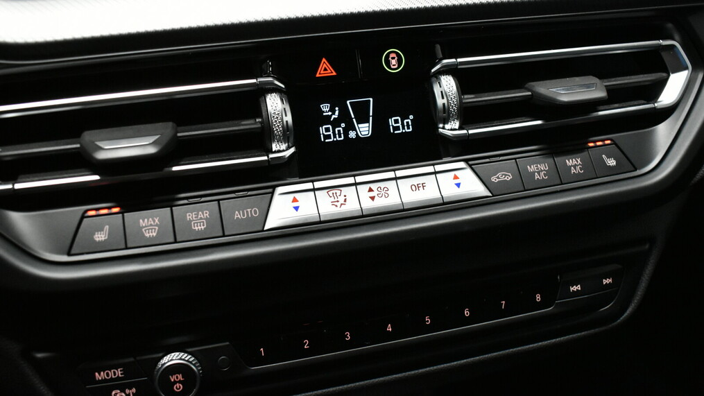 BMW Seria 2 218