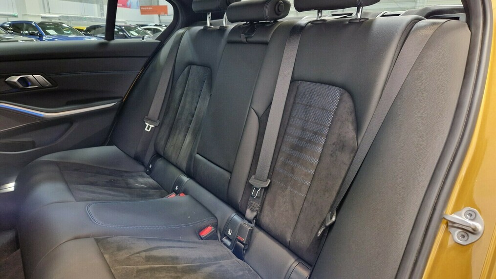 BMW Serii 3, 340