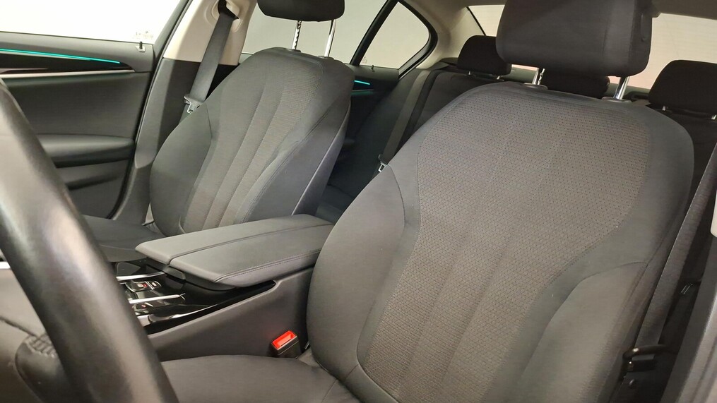 BMW Serii 5, 518