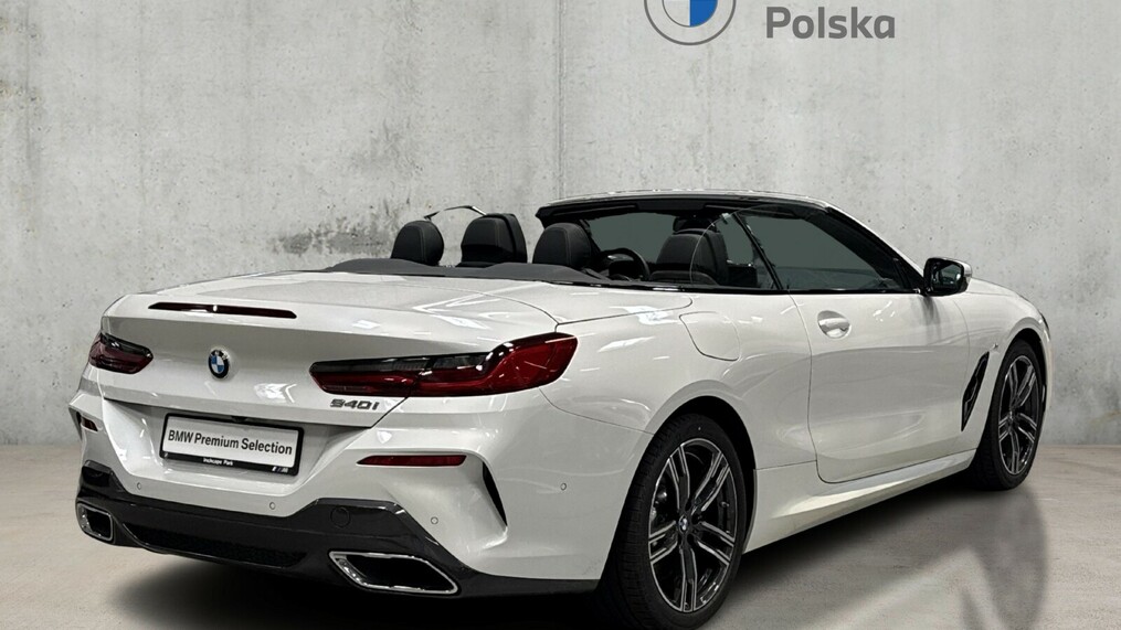 BMW Serii 8, 840
