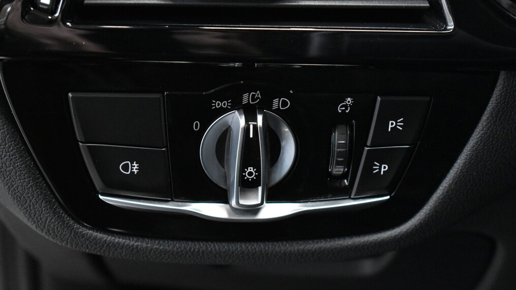 BMW Serii 5, 520