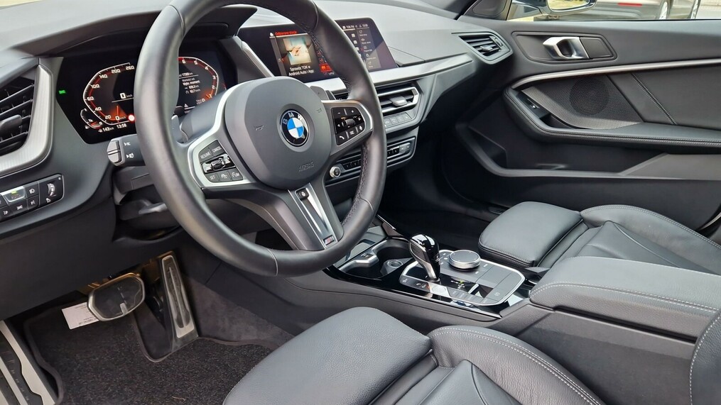 BMW Seria 2 235