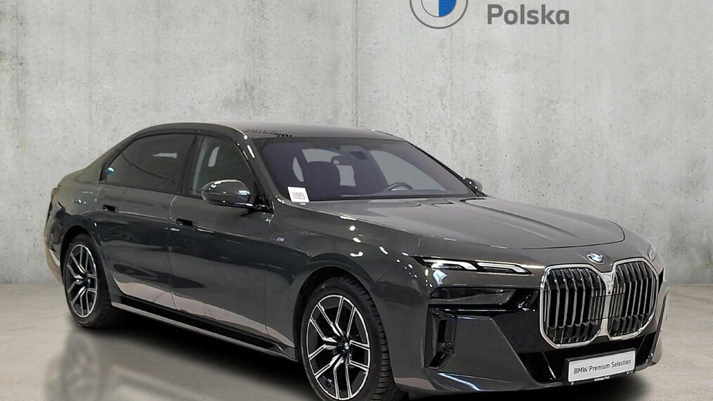 BMW Serii 7, 740