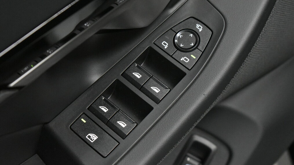 BMW Serii 5, 520
