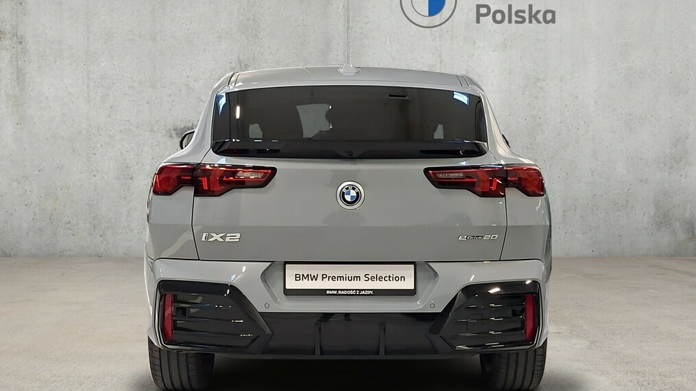 BMW iX2