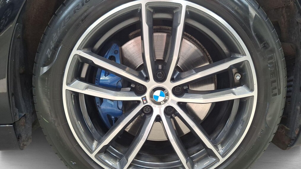 BMW Serii 5, 520