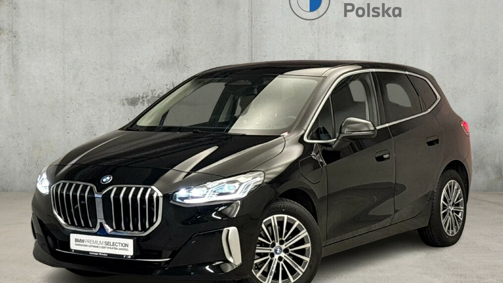 BMW Serii 2, 225