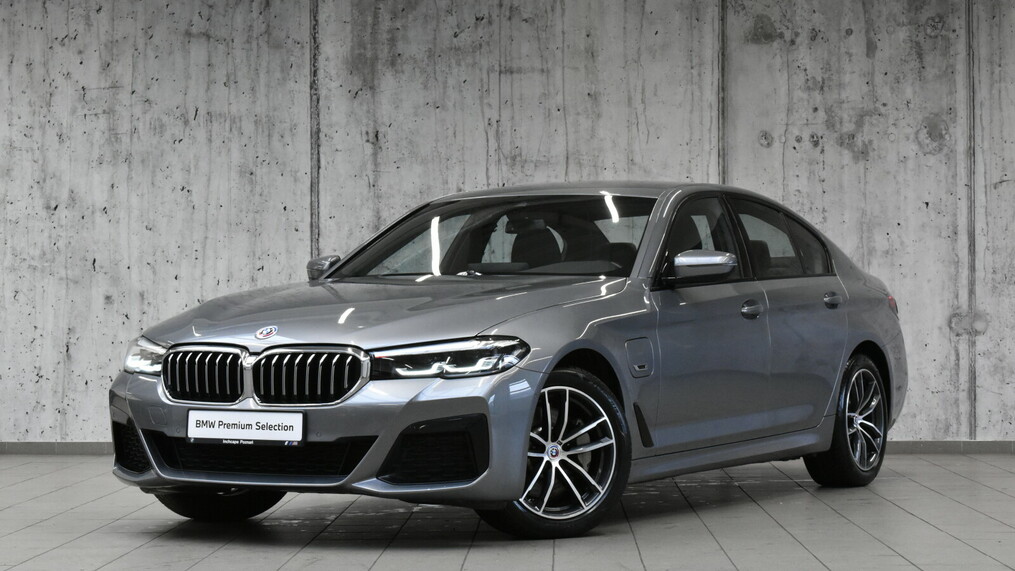 BMW Serii 5, 530
