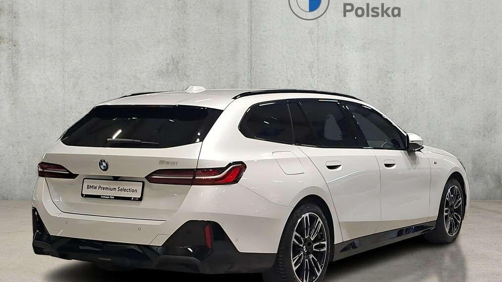 BMW Serii 5, 520