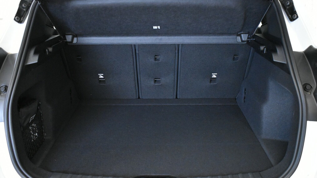 BMW Serii 2, 218