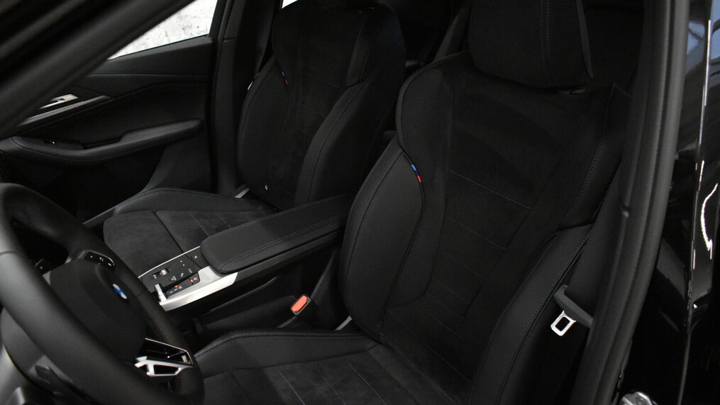 BMW Serii 2, 218