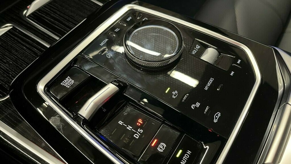 BMW Seria 7 740