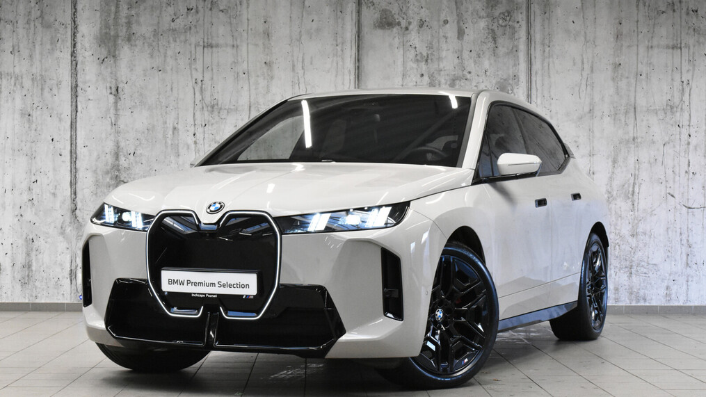 BMW iX