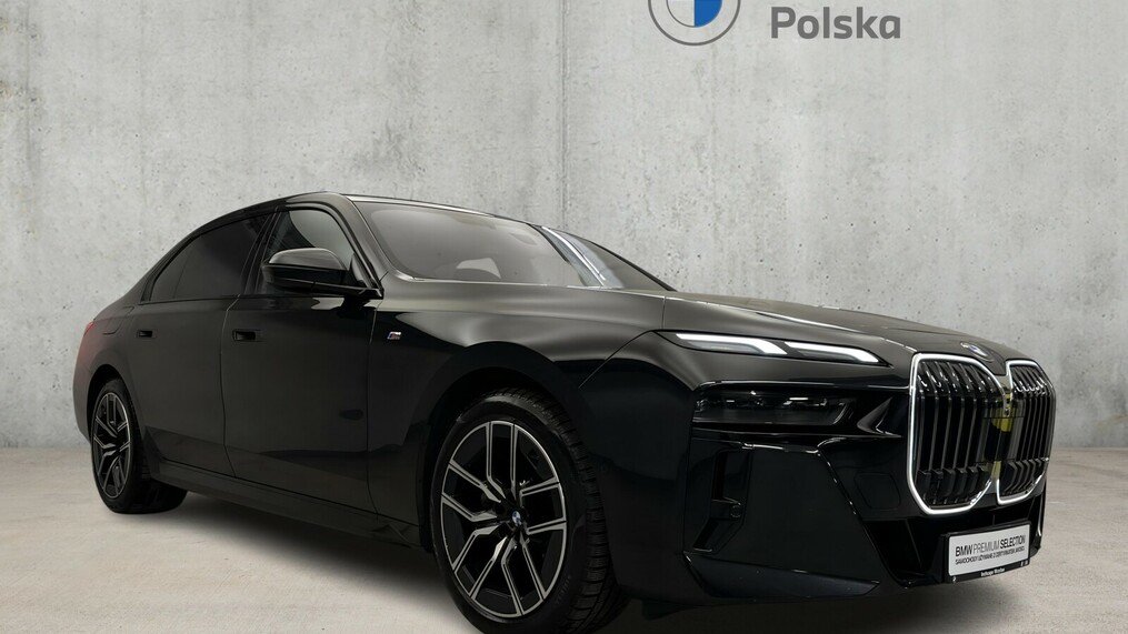 BMW Serii 7, 740