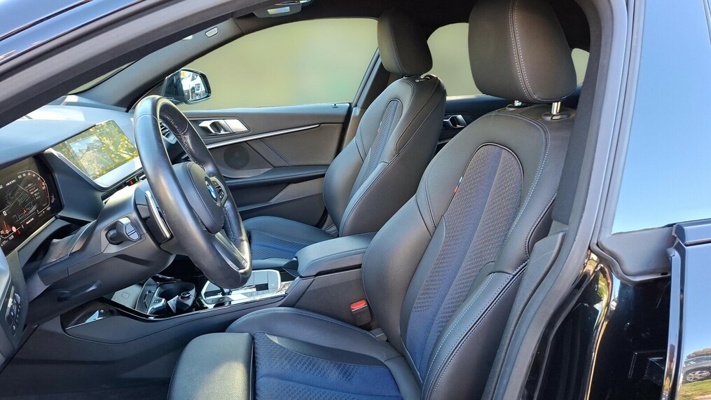 BMW Serii 2, 235