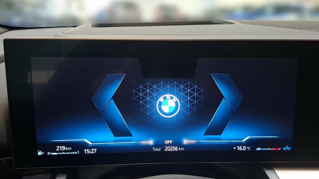 BMW Serii 5, 520