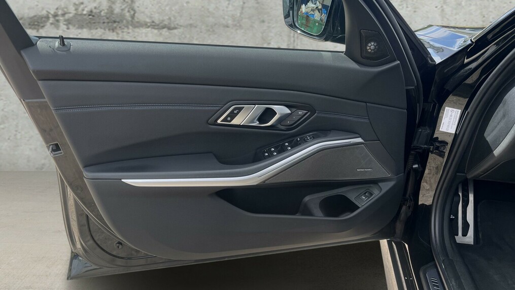 BMW Seria 3, 340