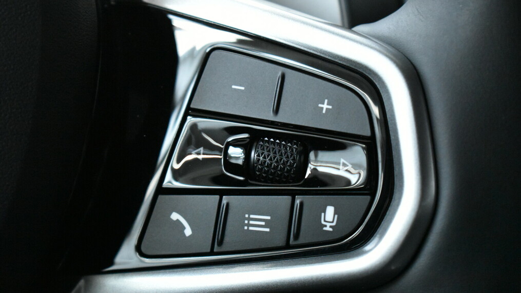 BMW Seria 3, 330