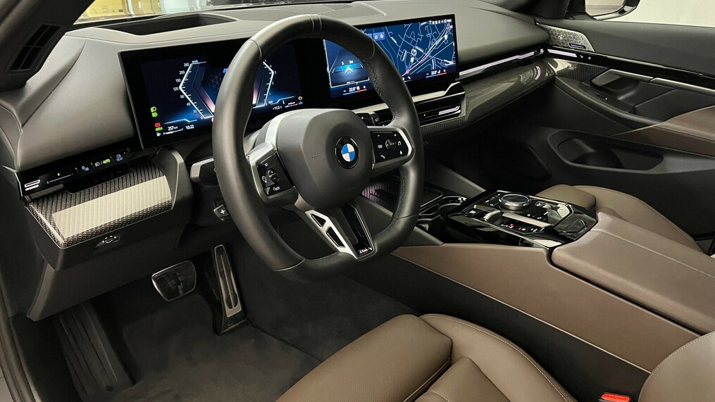 BMW Serii 5, 540