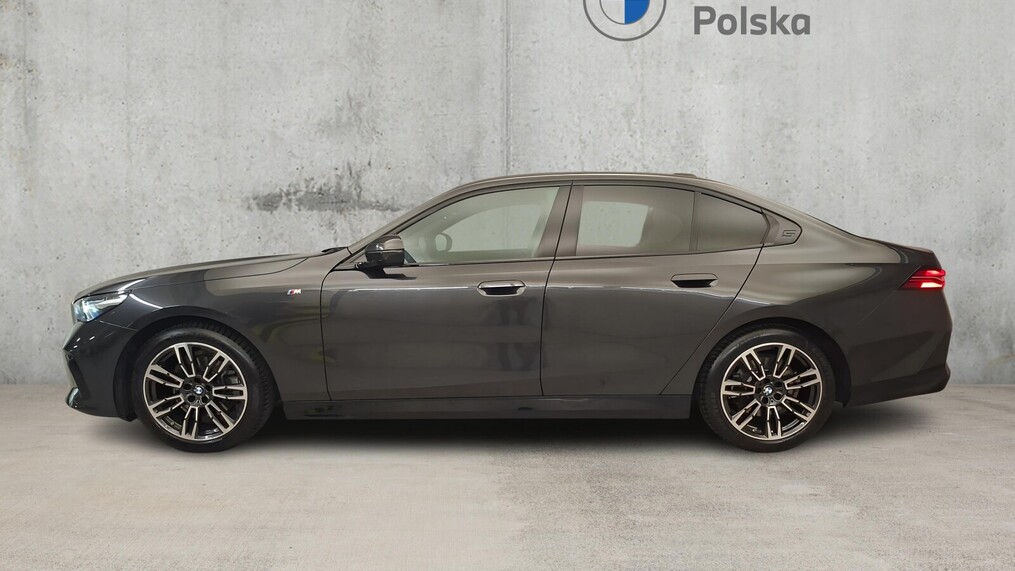 BMW Serii 5, 520