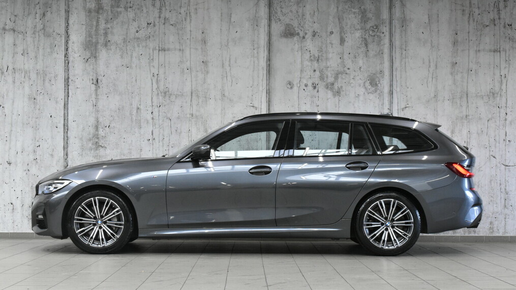 BMW Serii 3, 330