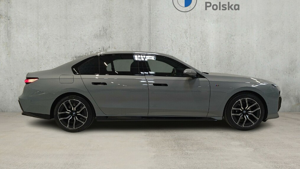 BMW Seria 7 740