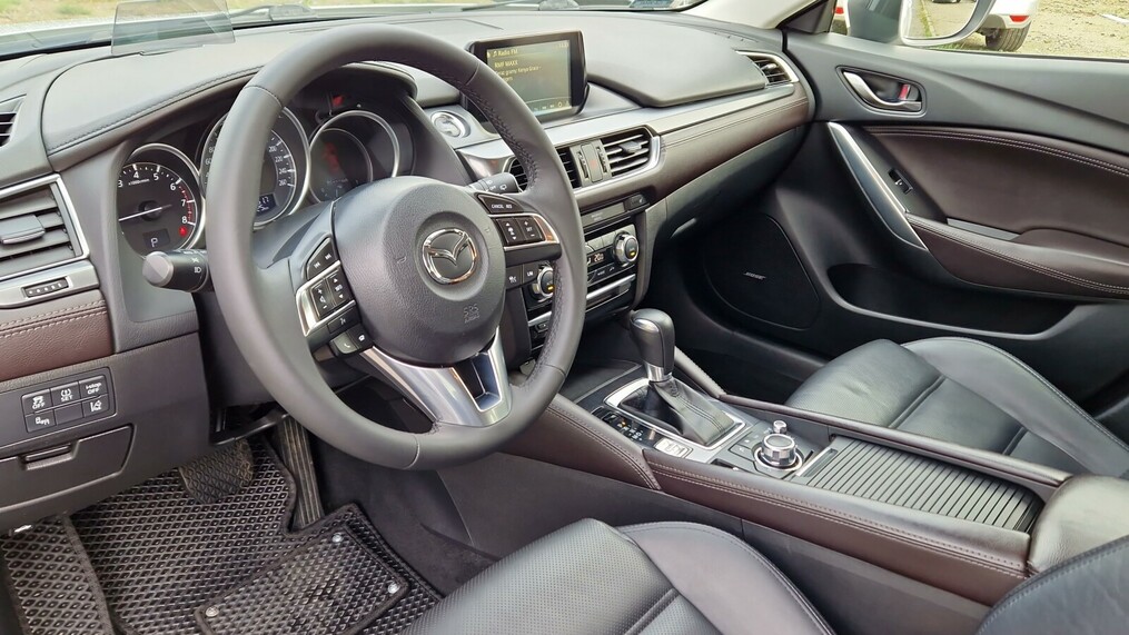Mazda 6