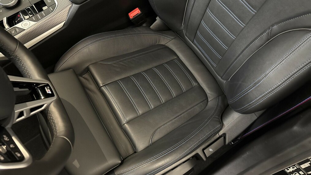 BMW Serii 3, 330