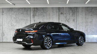 BMW Serii 7, 740