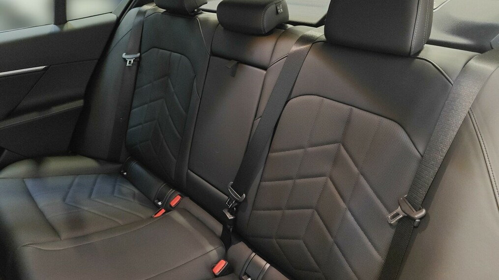 BMW Serii 5, 520