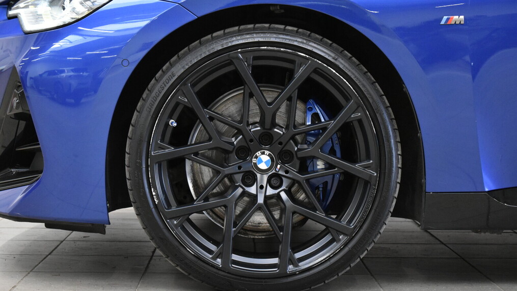 BMW Serii 2, 240