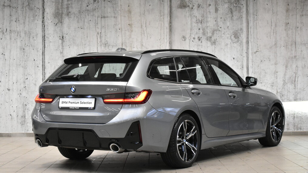 BMW Serii 3, 330