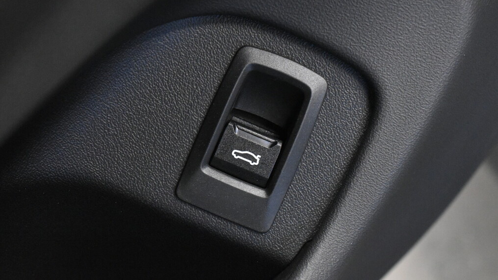 BMW Serii 5, 520