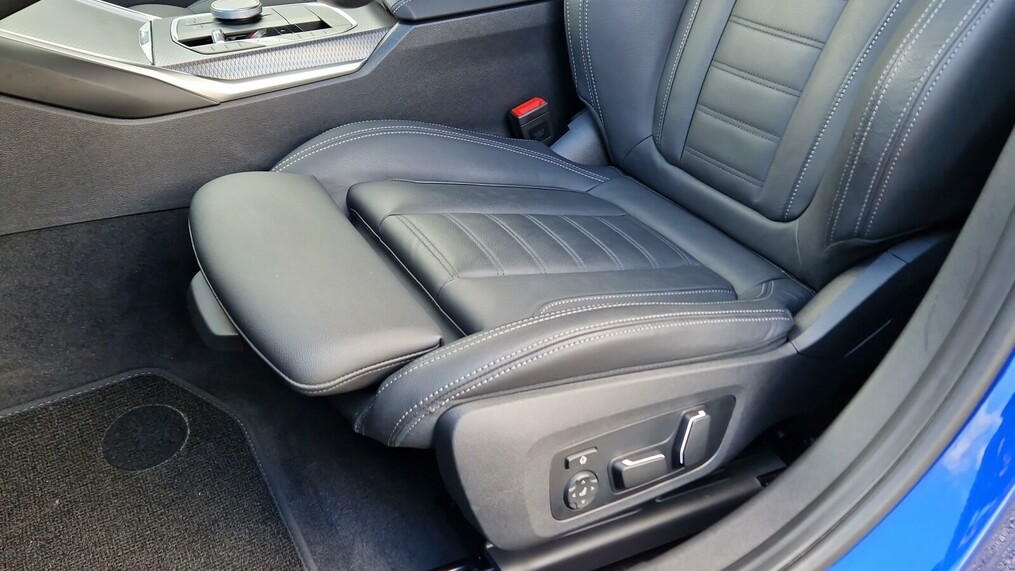 BMW Seria 3, 340