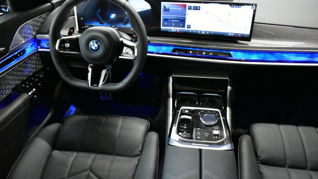 BMW Serii 7, 760