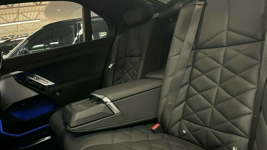 BMW Seria 7 740