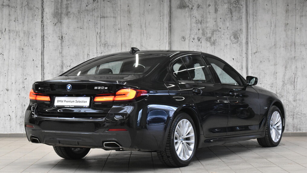 BMW Serii 5, 530