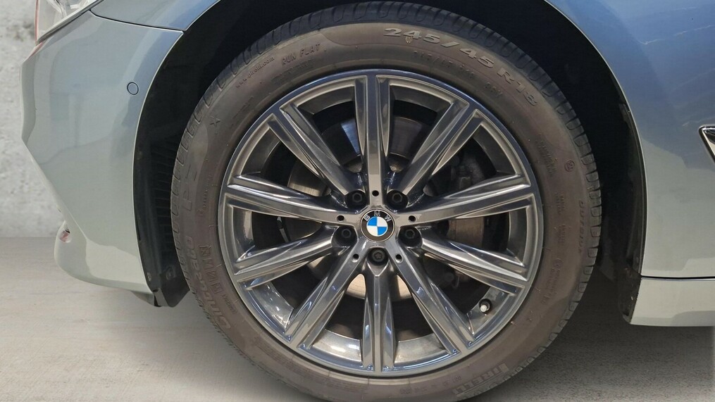 BMW Serii 5, 530