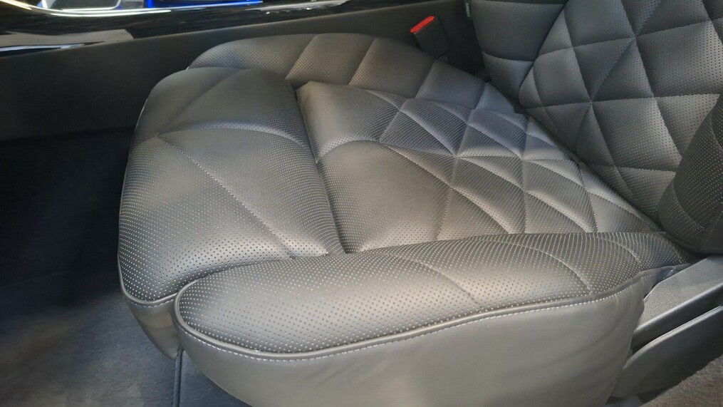 BMW Serii 7, 740