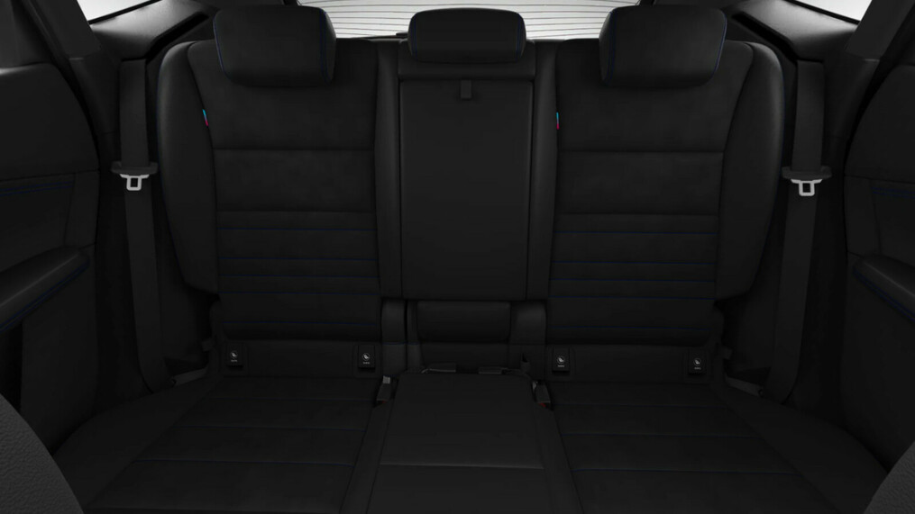 BMW Serii 2, 218
