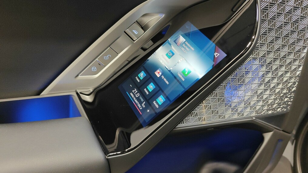 BMW Serii 7, 760