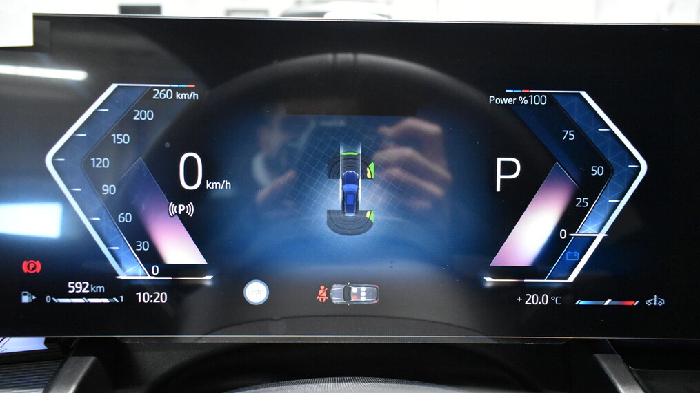 BMW Serii 5, 520